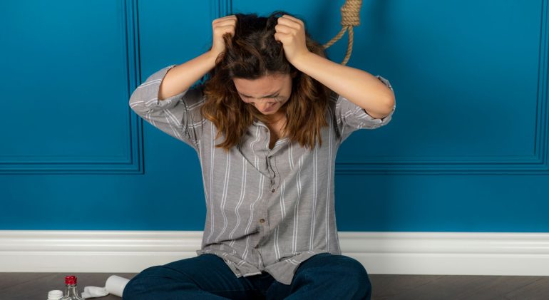 depressed-young-girl-crying-trying-hang-herself-high-quality-photo (1) depressed-young-girl-crying-trying-hang-herself-high-quality-photo (1)